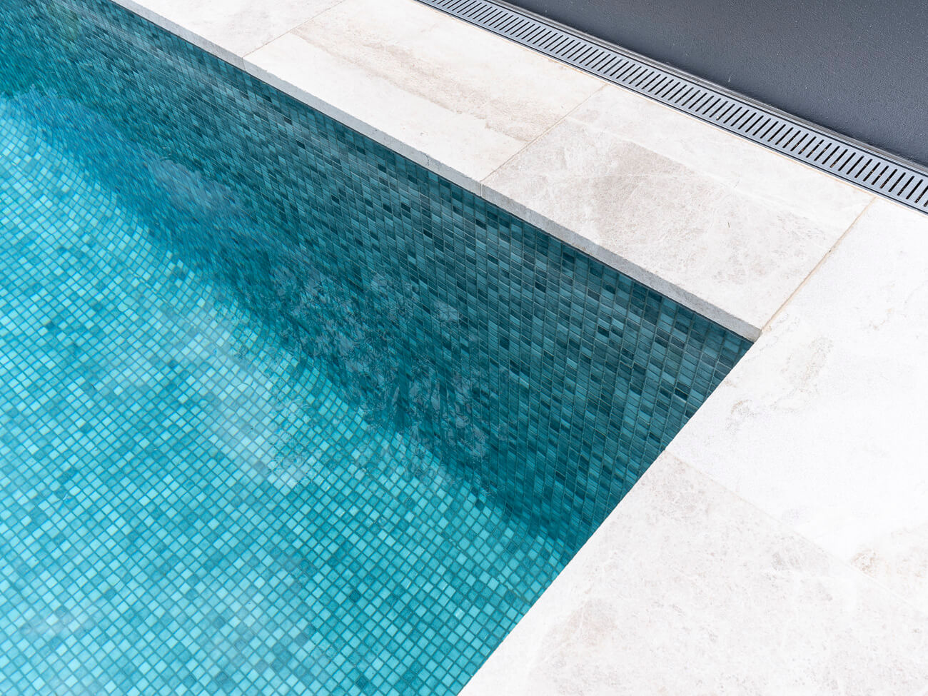 luxury swimming pool tiled in leyla mosaic