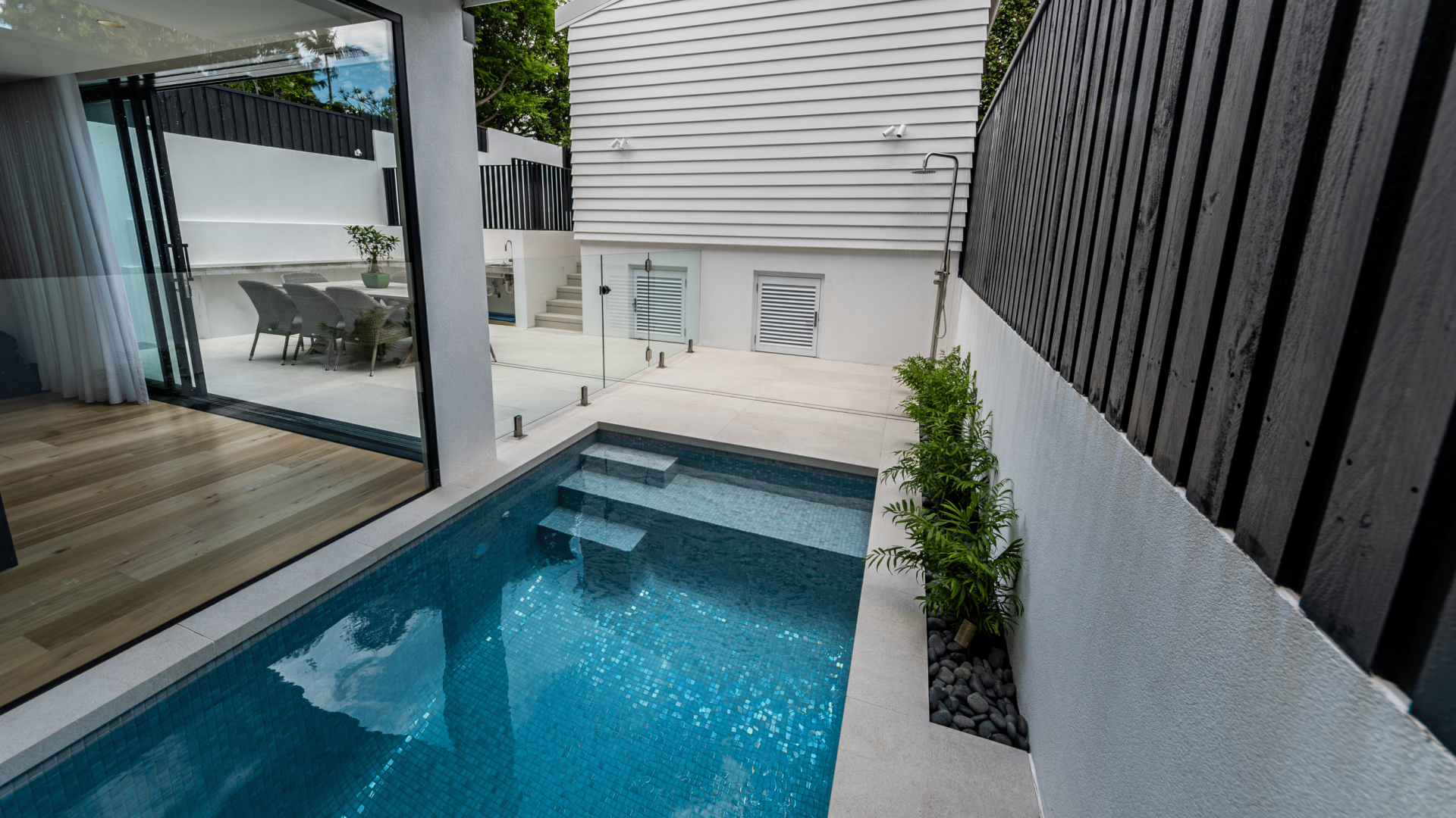 Winrani luxury swimming pool lilyfield